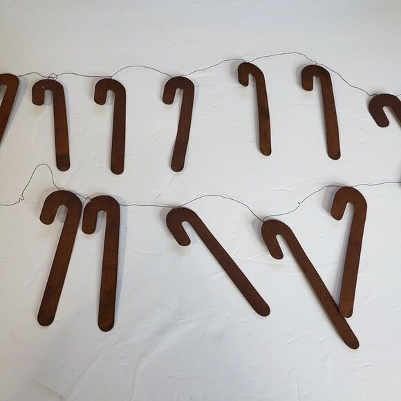 Primitive Christmas Decor Rusty Metal Candy Cane Garland Set of 4 Farmhouse - Picture 1 of 7
